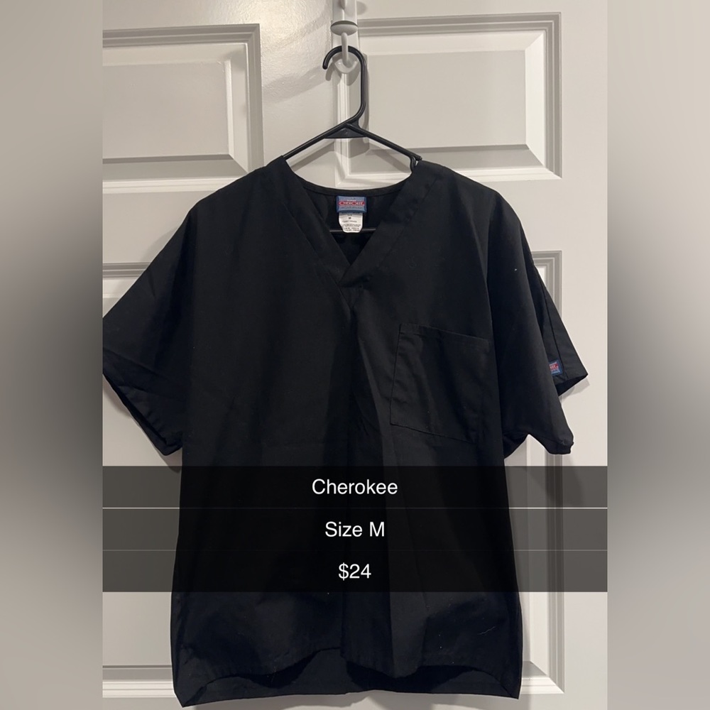 Women’s scrub top